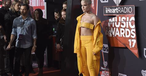 sexy underboob|The underboob trend pops off beaches on to red carpets,。